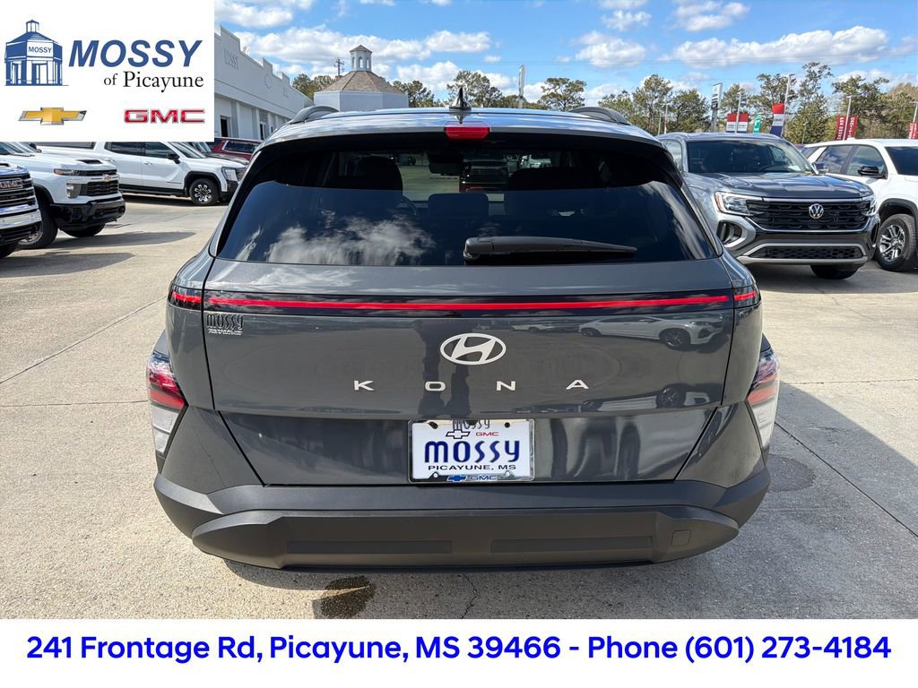 Used 2025 Hyundai Kona SEL image 5