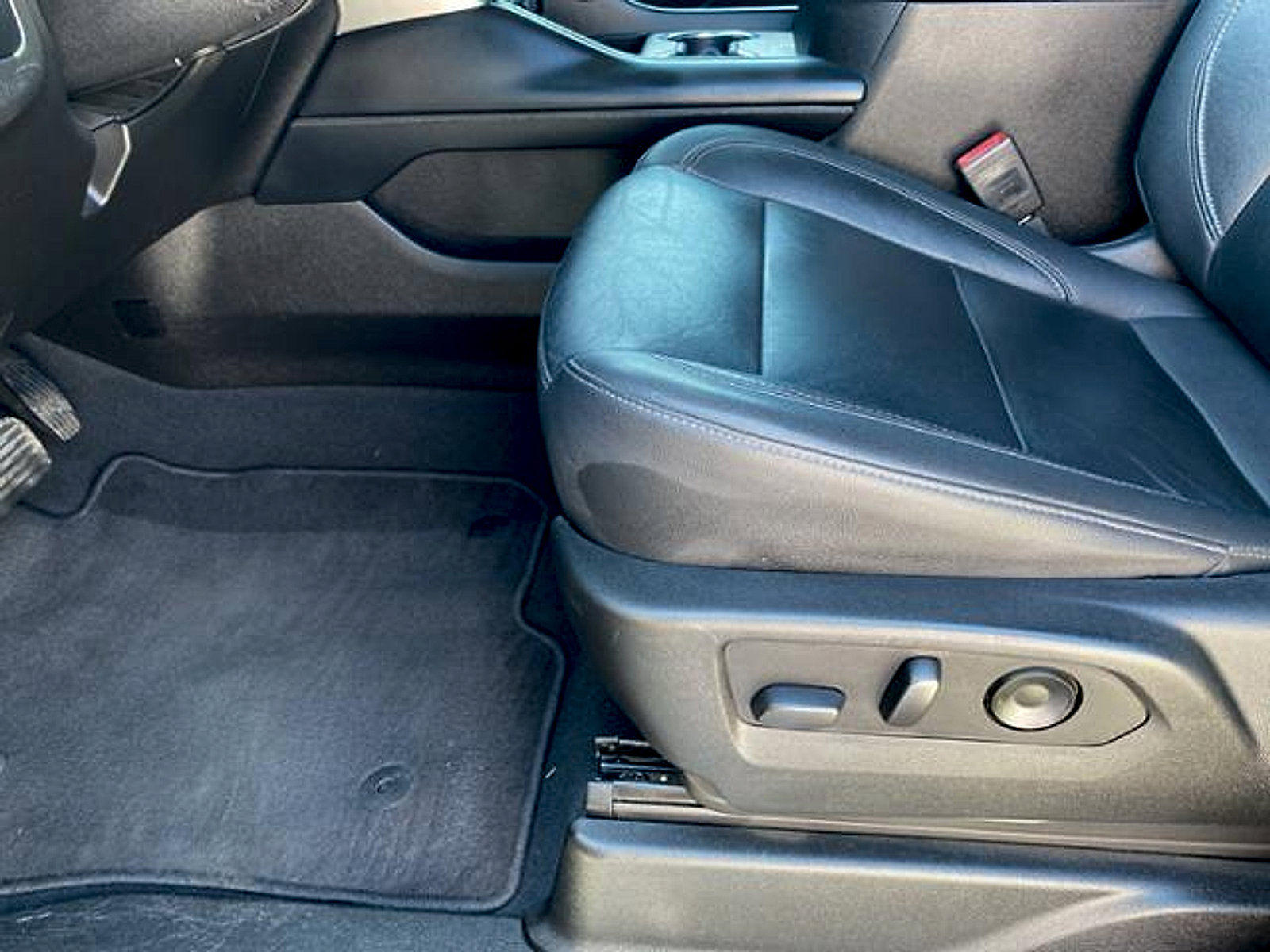 Used 2021 Chevrolet Tahoe LT AWD/4WD image 27