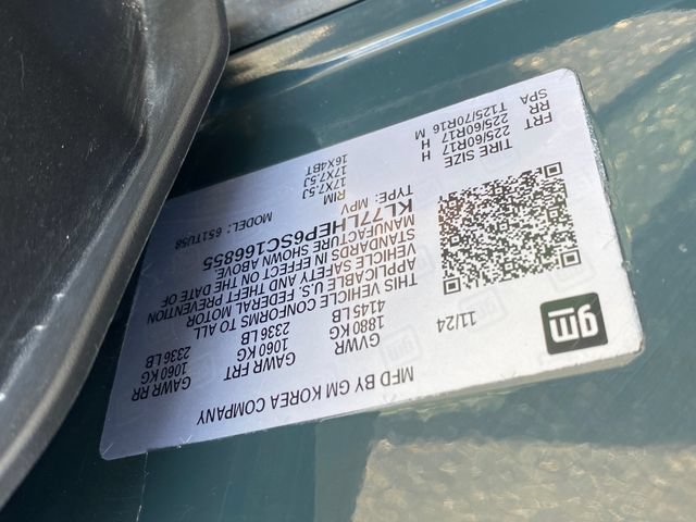 Certified 2025 Chevrolet Trax LT FWD image 25