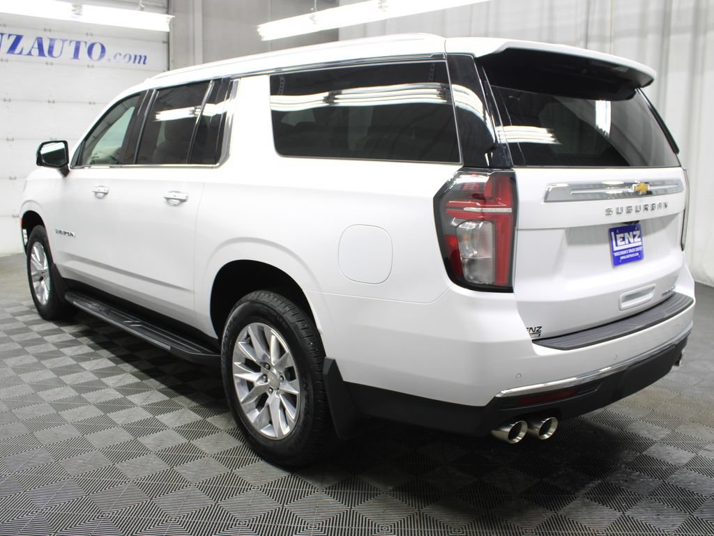 Used 2024 Chevrolet Suburban Premier AWD/4WD image 7