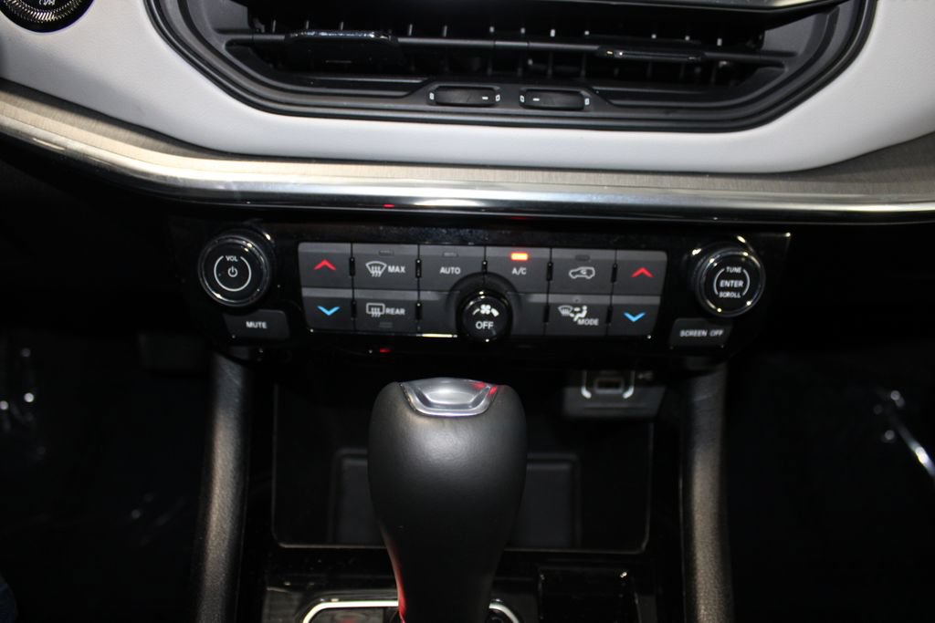 Used 2023 Jeep Compass Limited AWD/4WD image 15