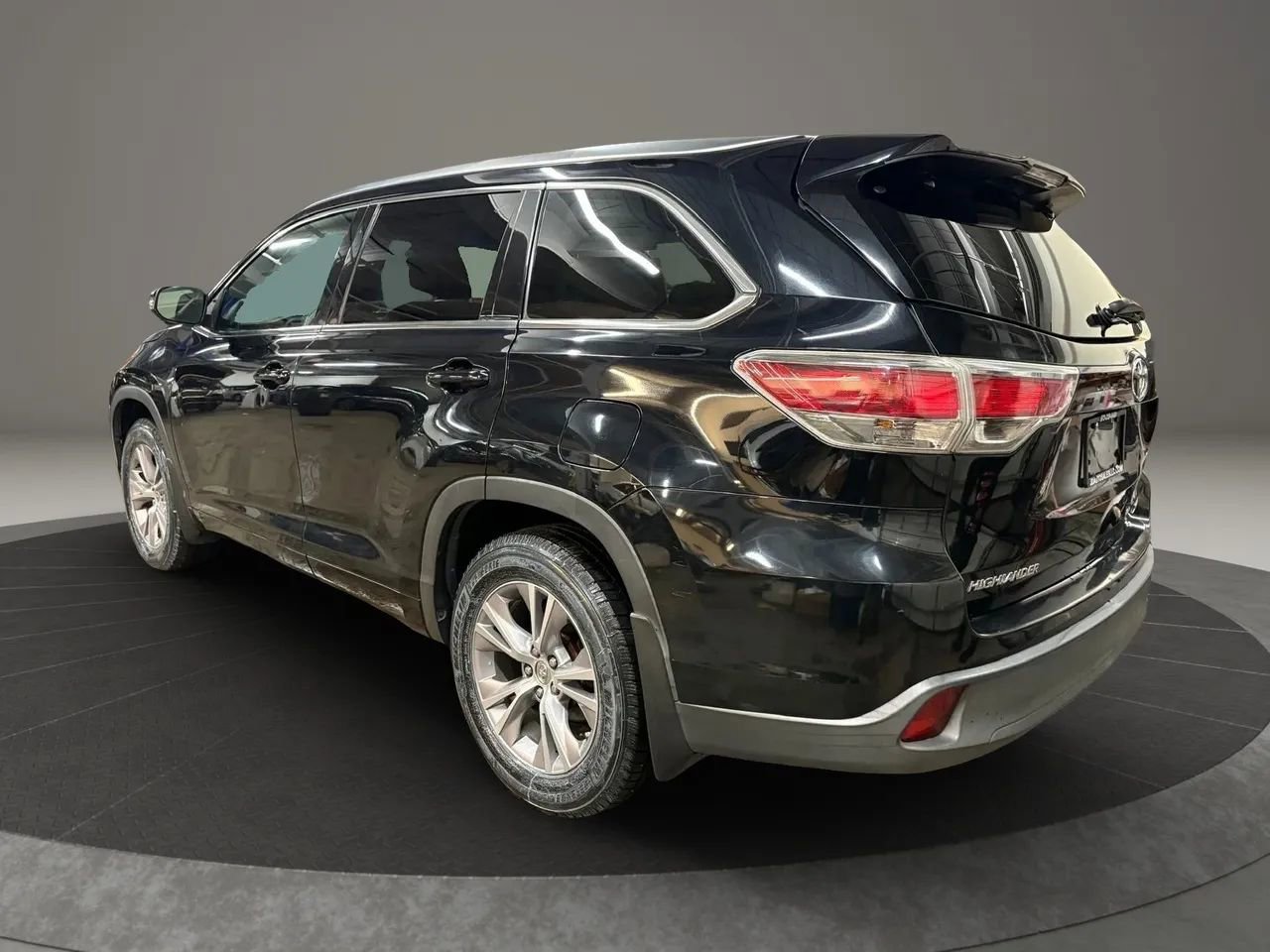 Used 2015 Toyota Highlander XLE image 7