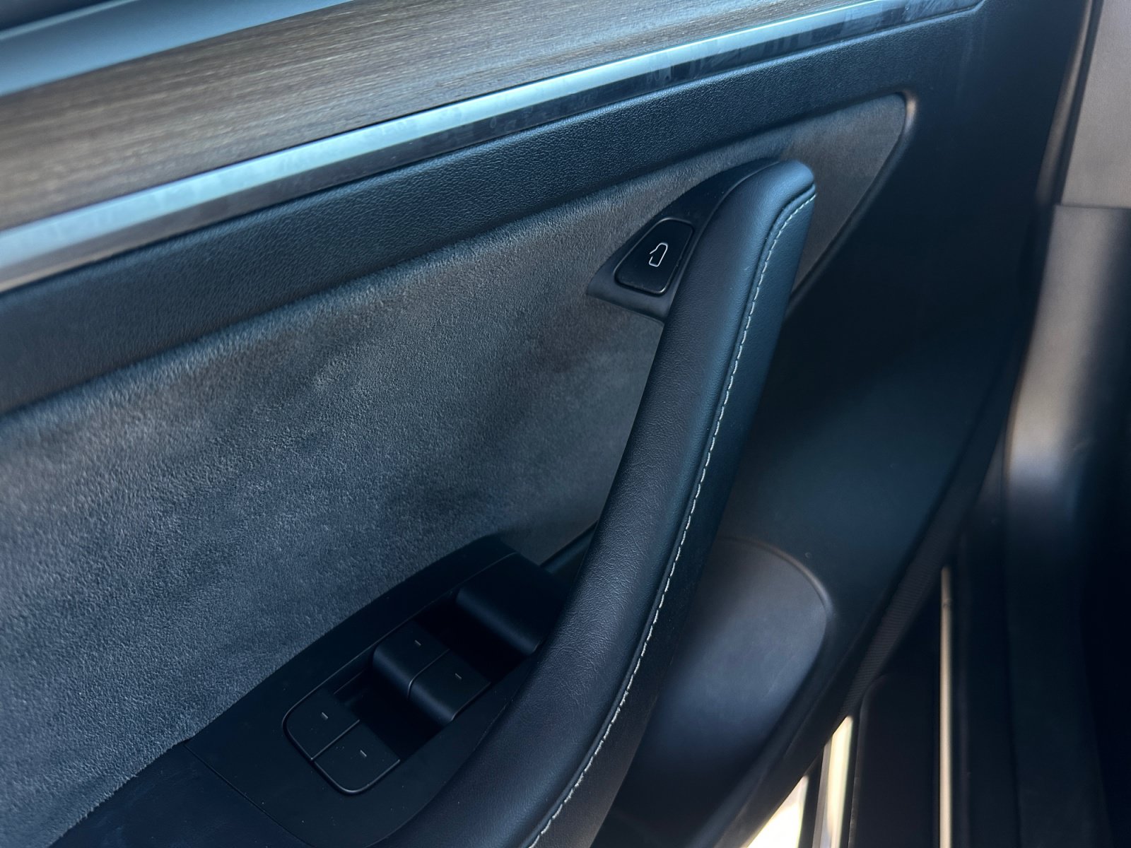 Used 2023 Tesla Model 3 Standard Range RWD image 16