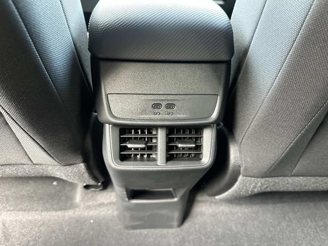 New 2026 Chevrolet Equinox LT w/ Safety and Technology Package FWD image 11
