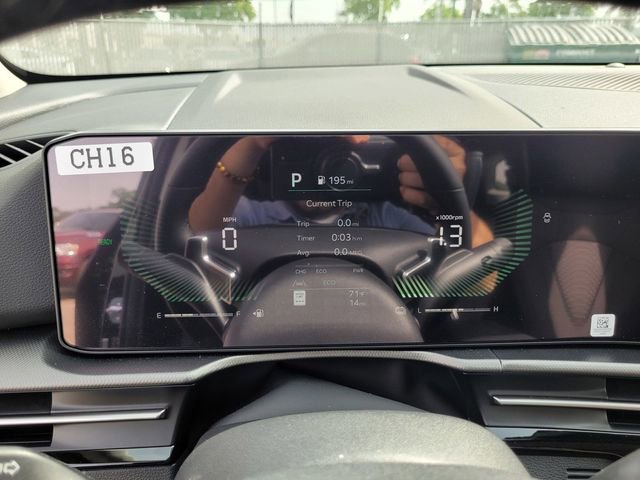 New 2026 Kia Sportage LX image 12