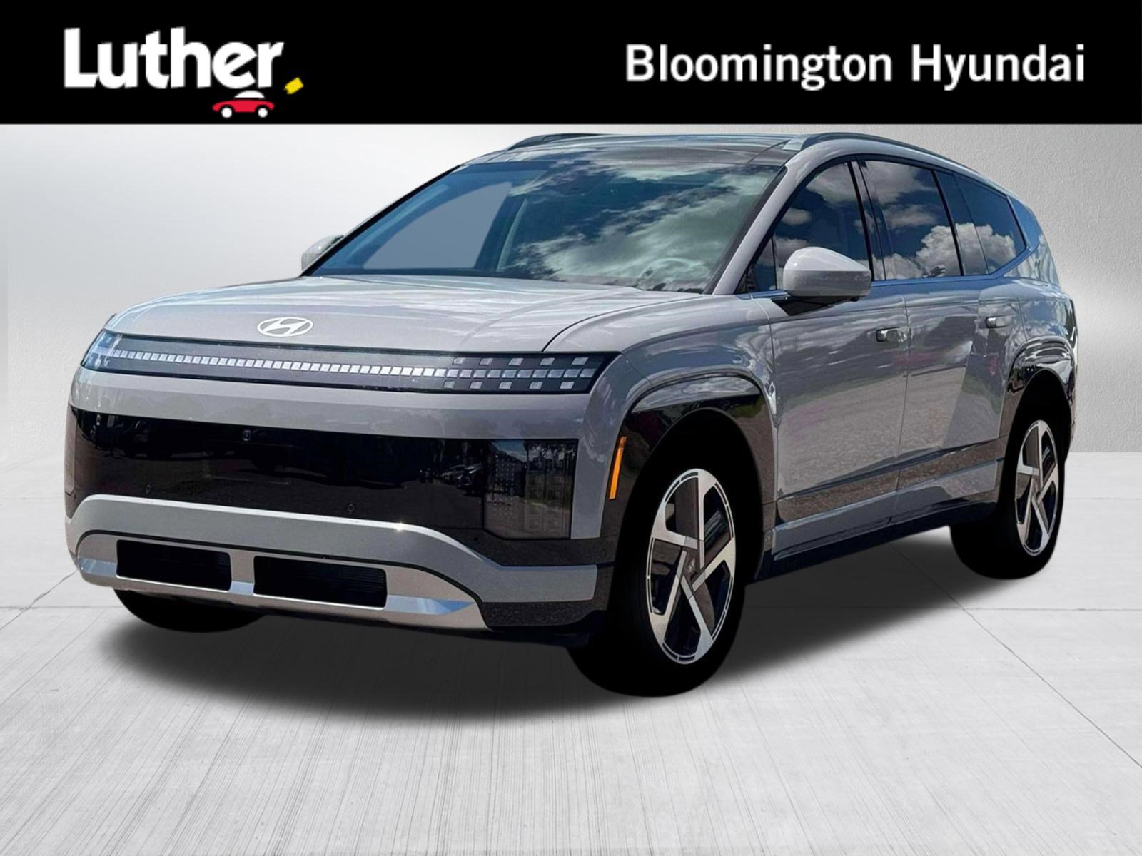 New 2026 Hyundai Ioniq 9 Limited w/ Tow & Go Package AWD/4WD image 1
