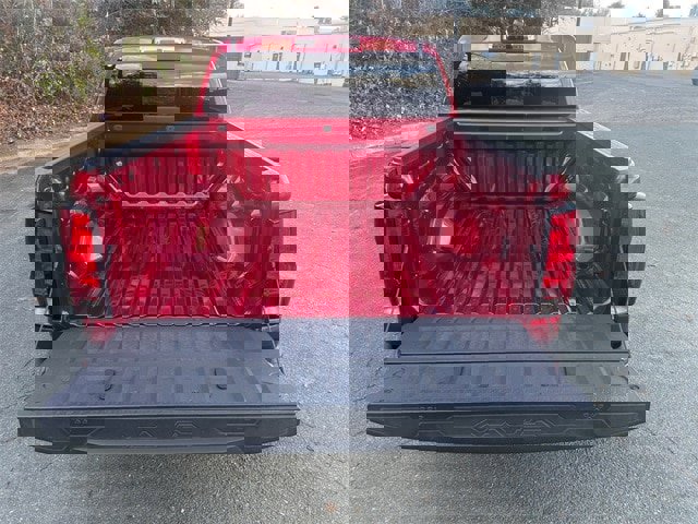 Used 2024 Chevrolet Colorado LT w/ LT Convenience Package image 19