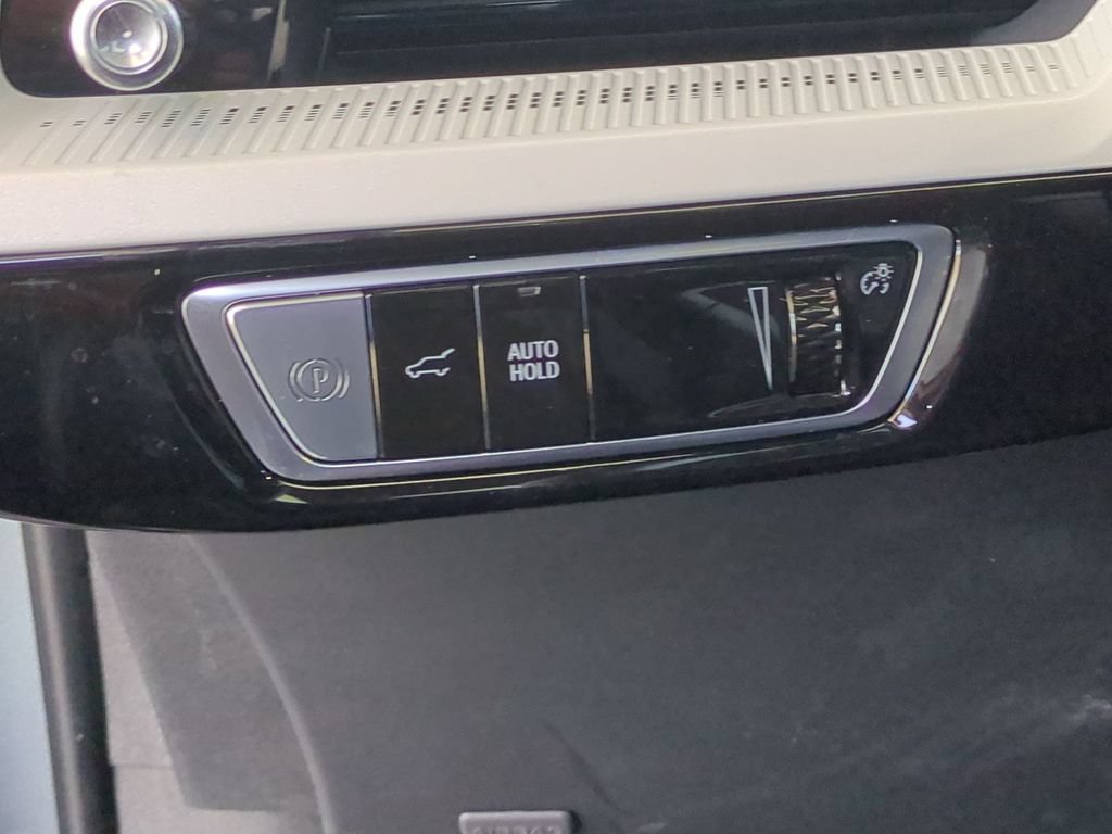 Used 2026 Cadillac Optiq Luxury 1 RWD image 25