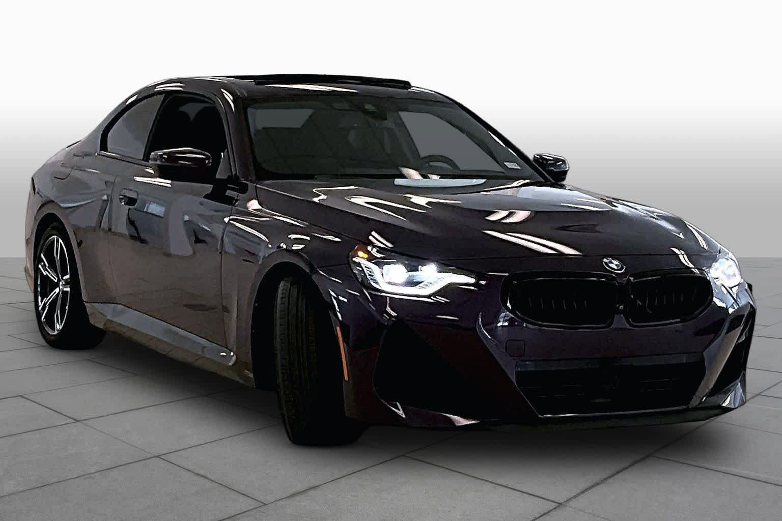 Used 2024 BMW 230i Coupe w/ Premium Package RWD image 2