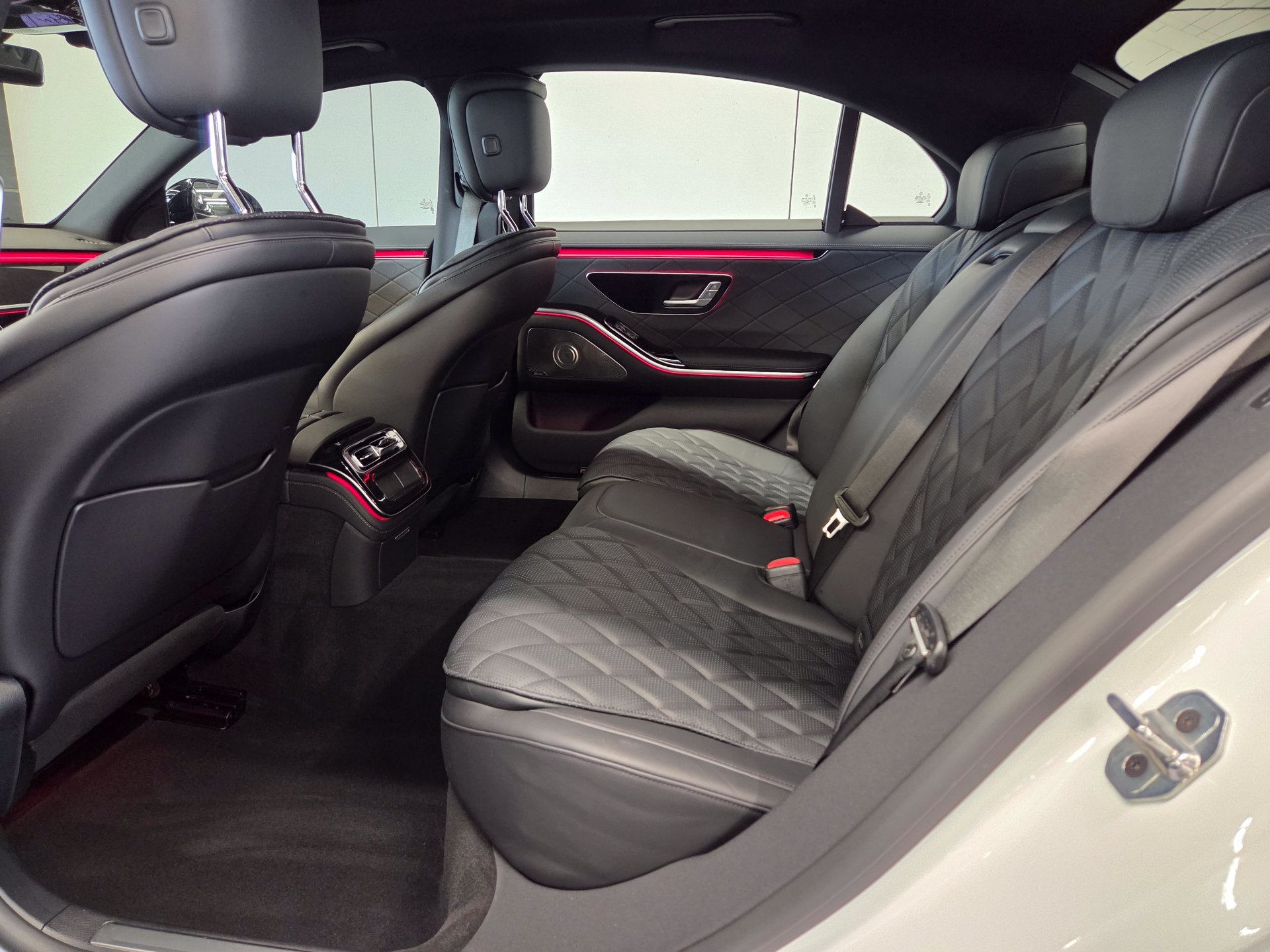 Used 2024 Mercedes-Benz S 580 4MATIC Sedan image 11