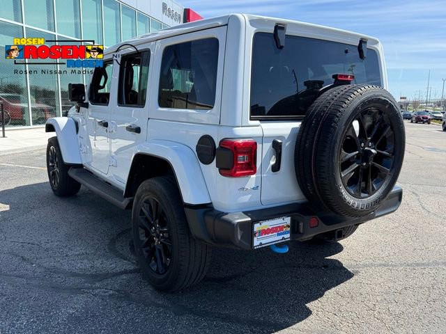 Used 2023 Jeep Wrangler Unlimited Sahara w/ Cold Weather Group AWD/4WD image 4