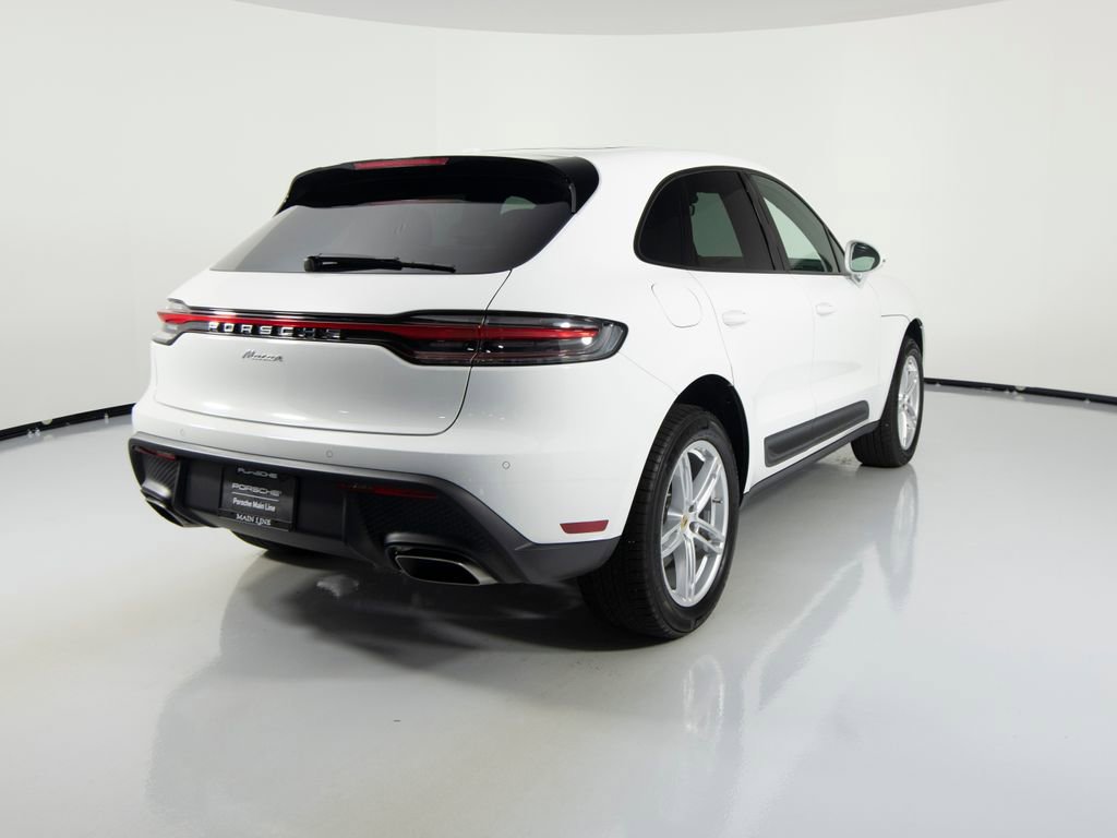Certified 2025 Porsche Macan image 10