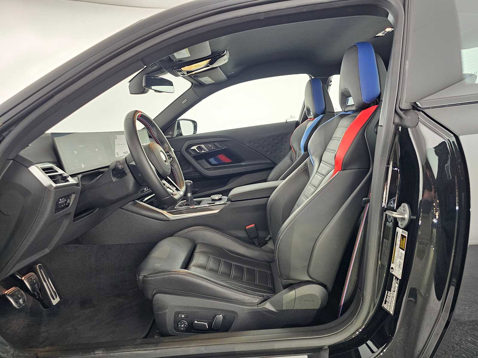 Used 2025 BMW M2 w/ Lighting Package image 20