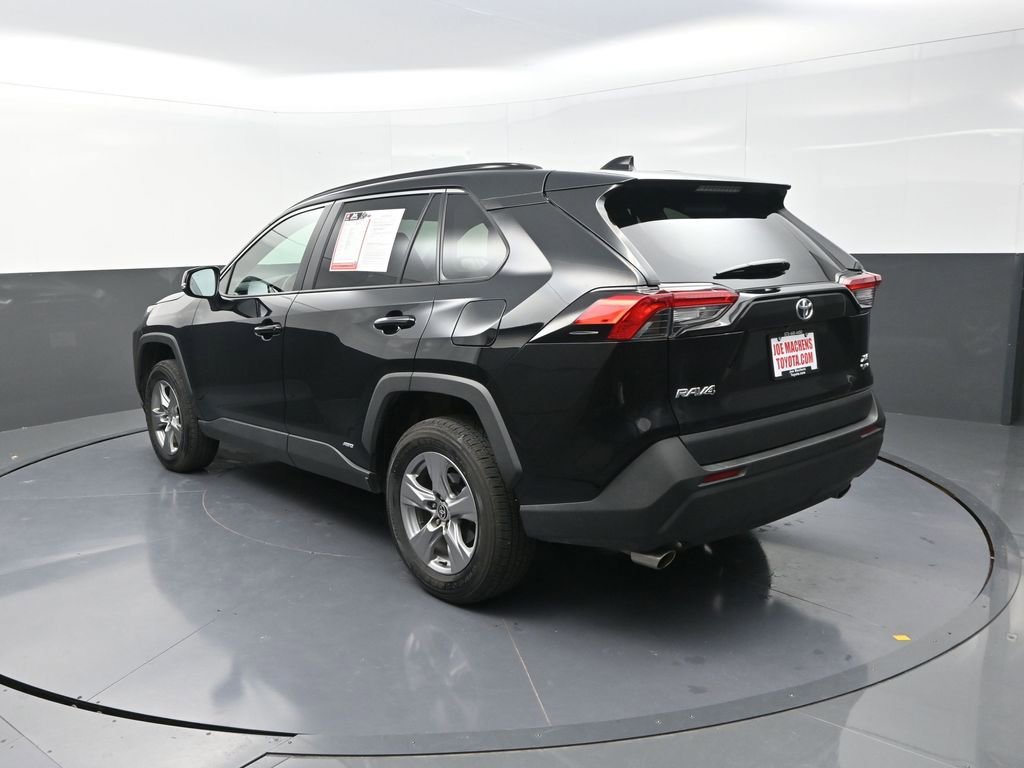 Used 2025 Toyota RAV4 XLE image 6