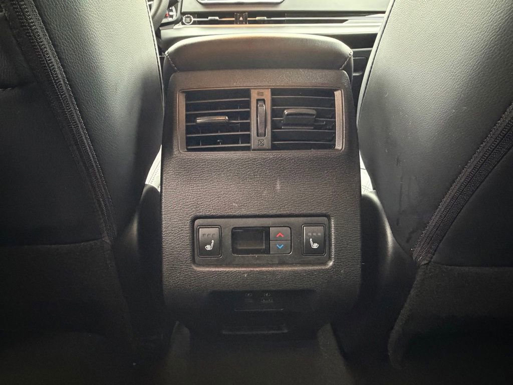 Used 2023 Mitsubishi Outlander SEL image 31