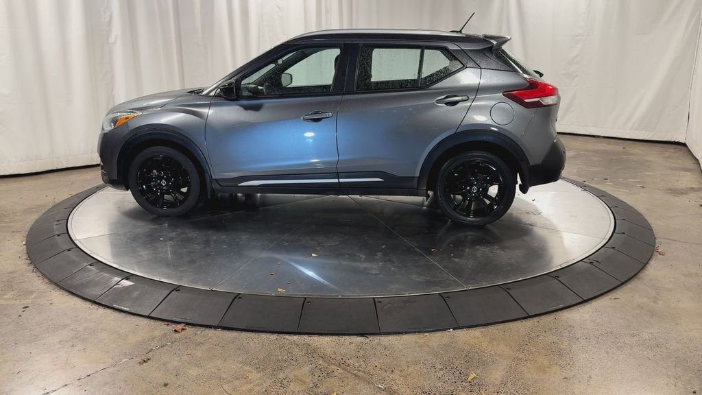 Used 2020 Nissan Kicks SR image 7
