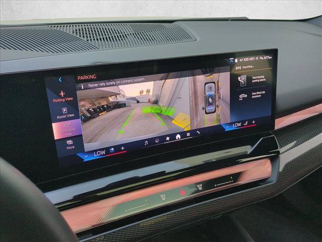 Used 2024 BMW i5 eDrive40i w/ Executive Package RWD image 14