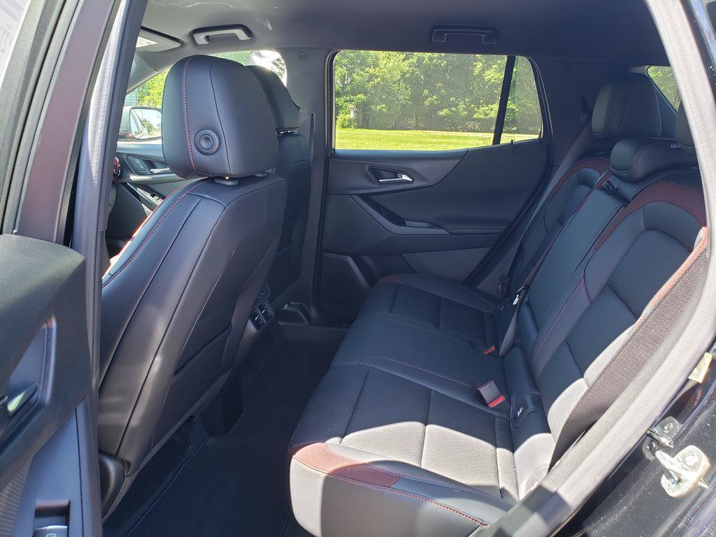 New 2026 Chevrolet Equinox RS w/ Convenience Package III FWD image 14