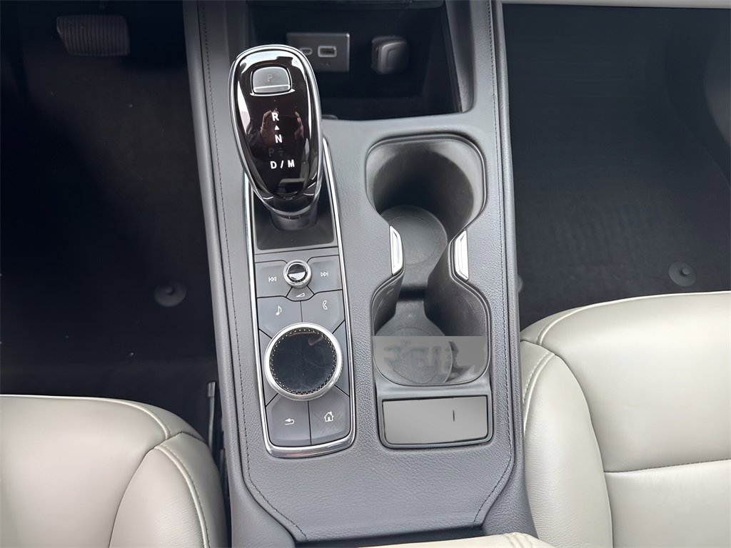 Certified 2022 Cadillac XT4 Premium Luxury w/ Enhanced Visibility Package image 25