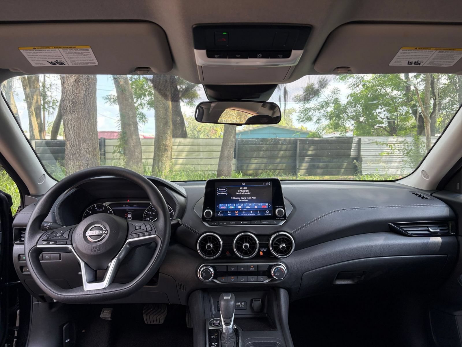 Used 2025 Nissan Sentra SV FWD image 32