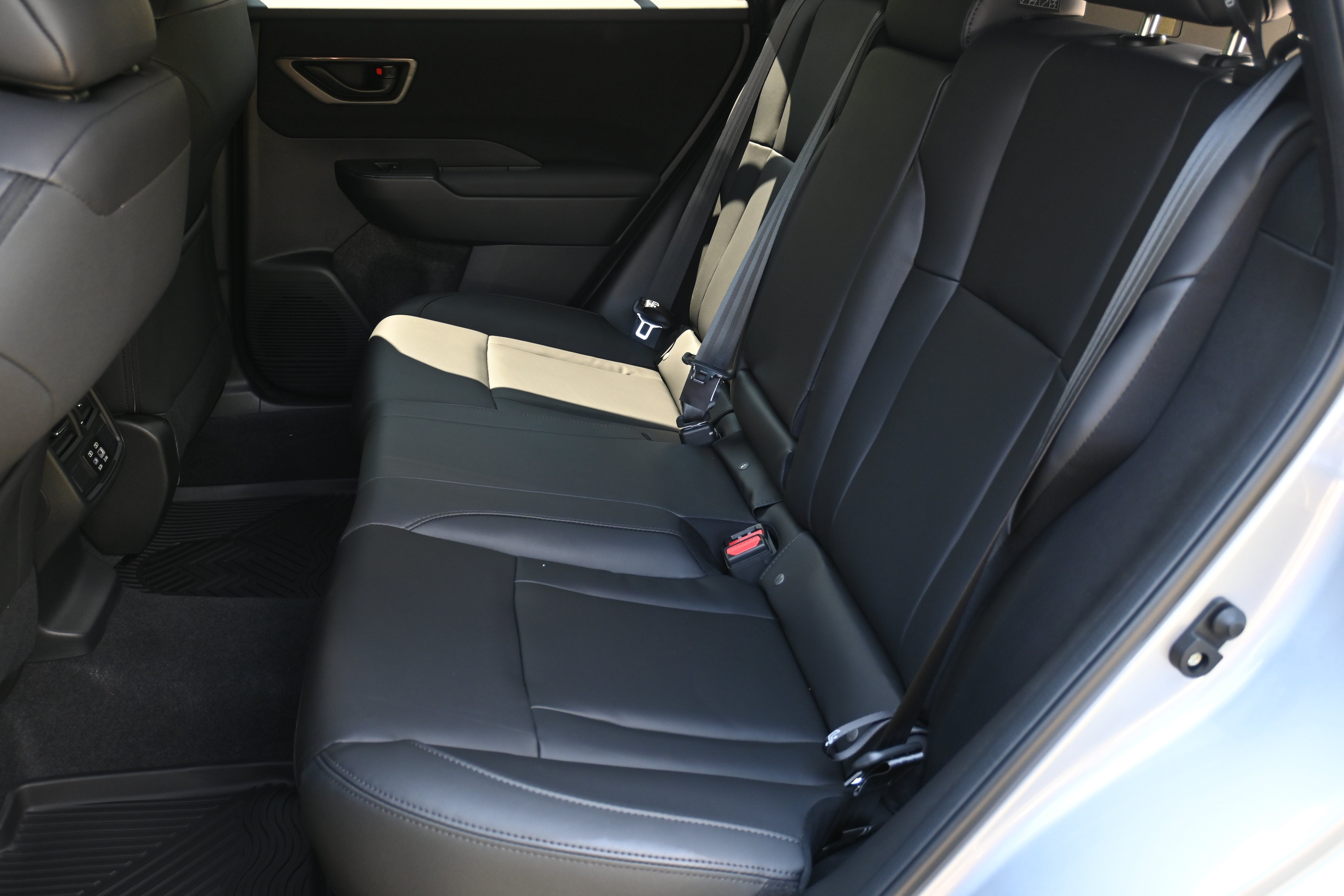 New 2026 Subaru Outback Premium AWD/4WD image 32