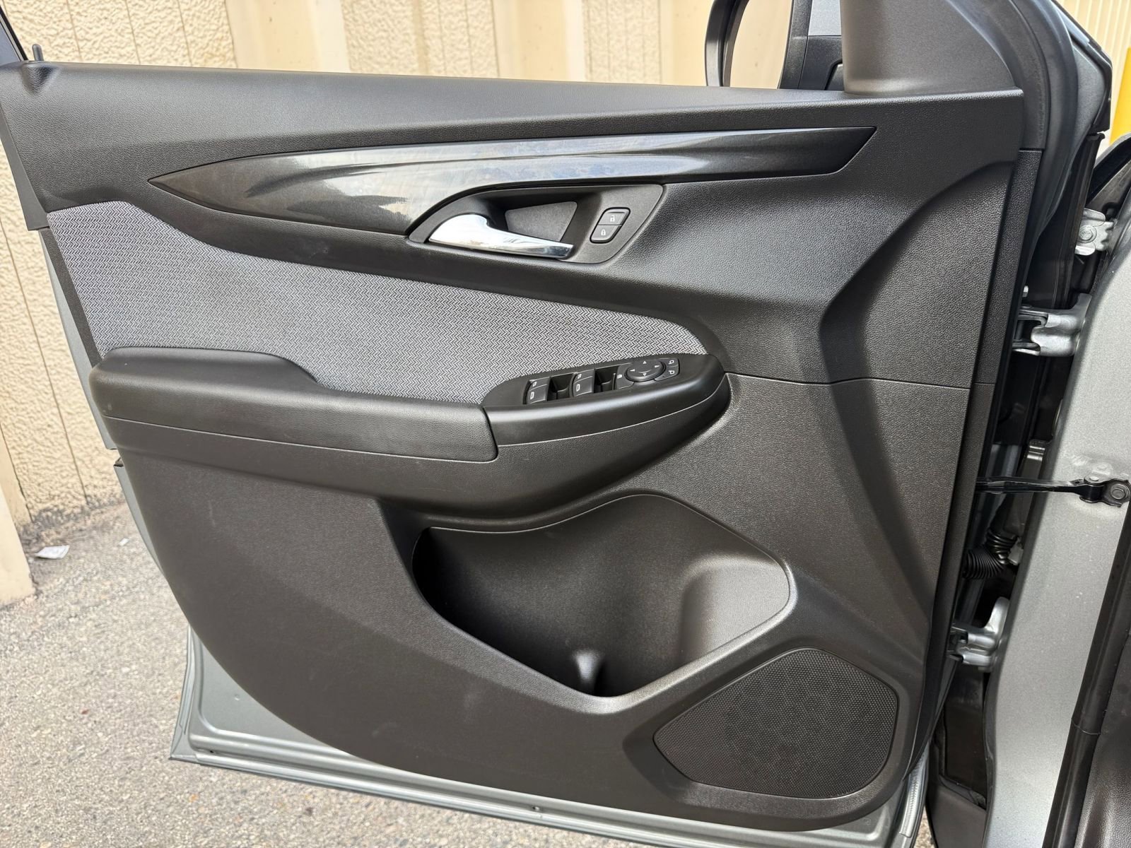 Used 2025 Chevrolet TrailBlazer LT image 20