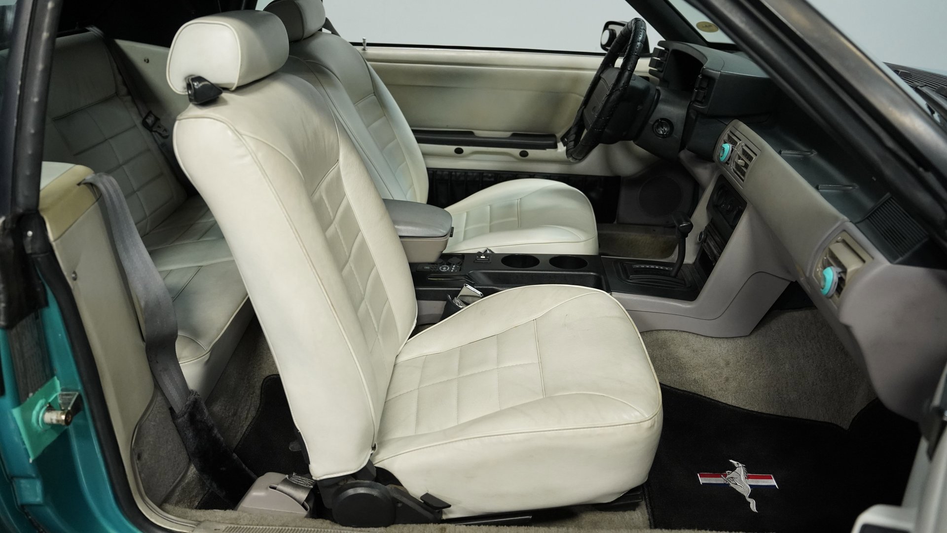 Used 1992 Ford Mustang LX image 38