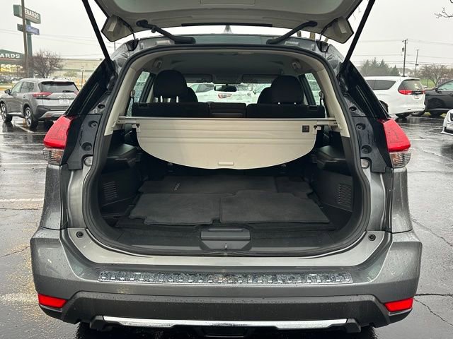 Used 2018 Nissan Rogue S image 17