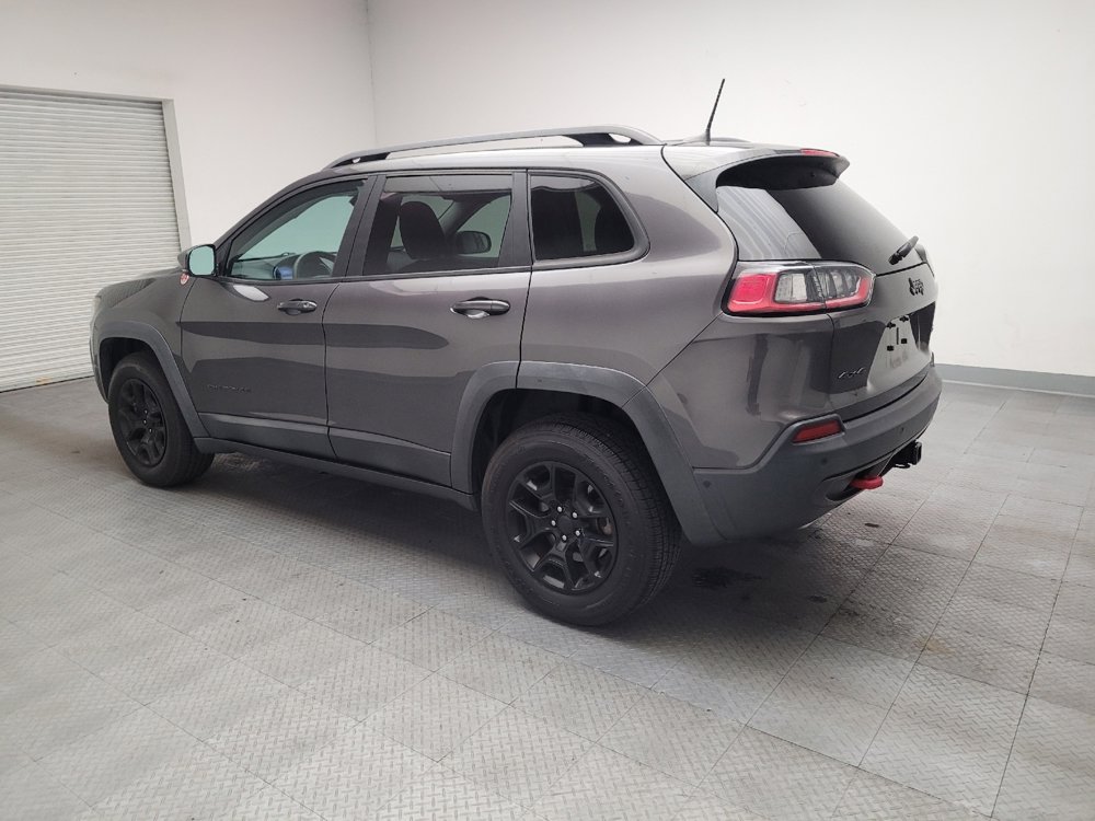Used 2019 Jeep Cherokee Trailhawk image 3