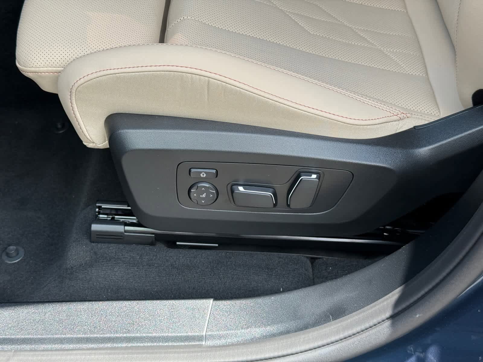 New 2026 BMW X3 xDrive30 w/ Convenience Package AWD/4WD image 13