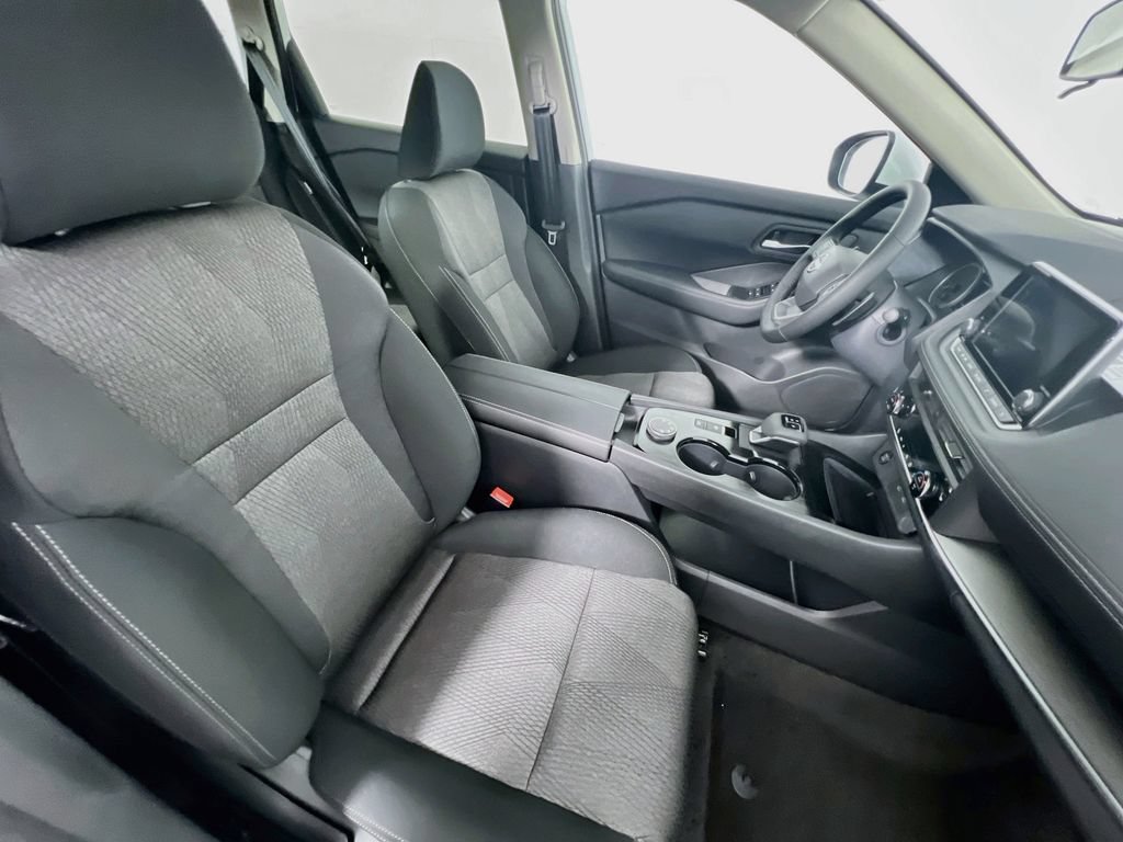 New 2026 Nissan Rogue SV w/ Cold Weather Package AWD/4WD image 28