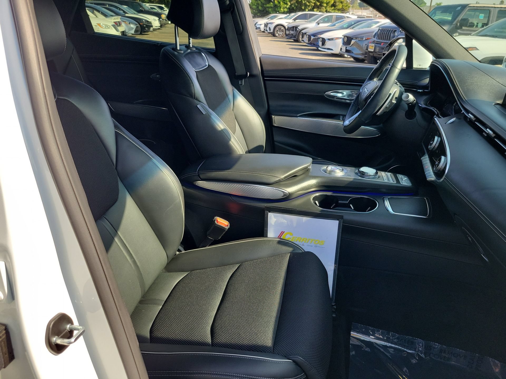 Used 2024 Genesis GV70 2.5T w/ Sport Prestige Package AWD/4WD image 20