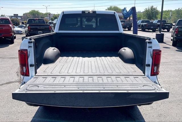 Used 2025 RAM 2500 Laramie AWD/4WD image 30