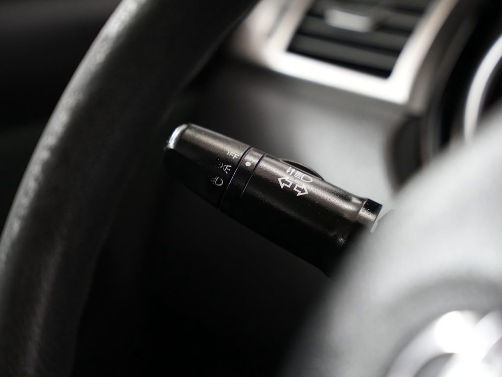 Used 2012 Nissan Versa 1.8 S image 12