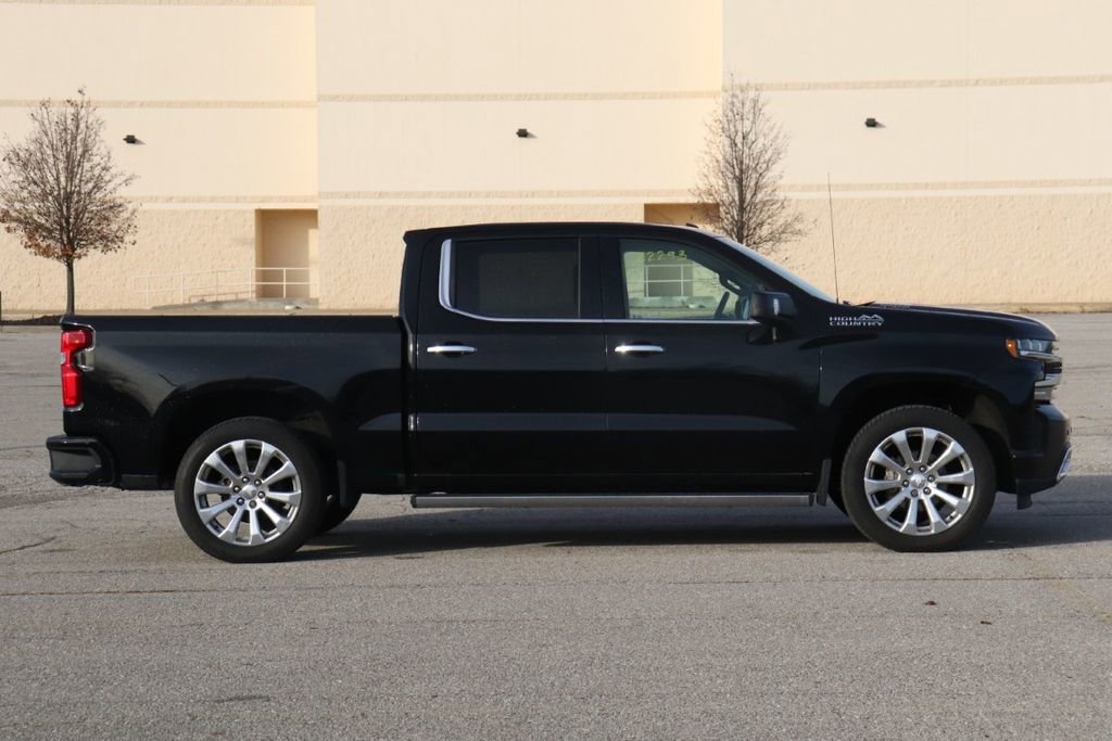 Used 2020 Chevrolet Silverado 1500 High Country w/ Technology Package image 13