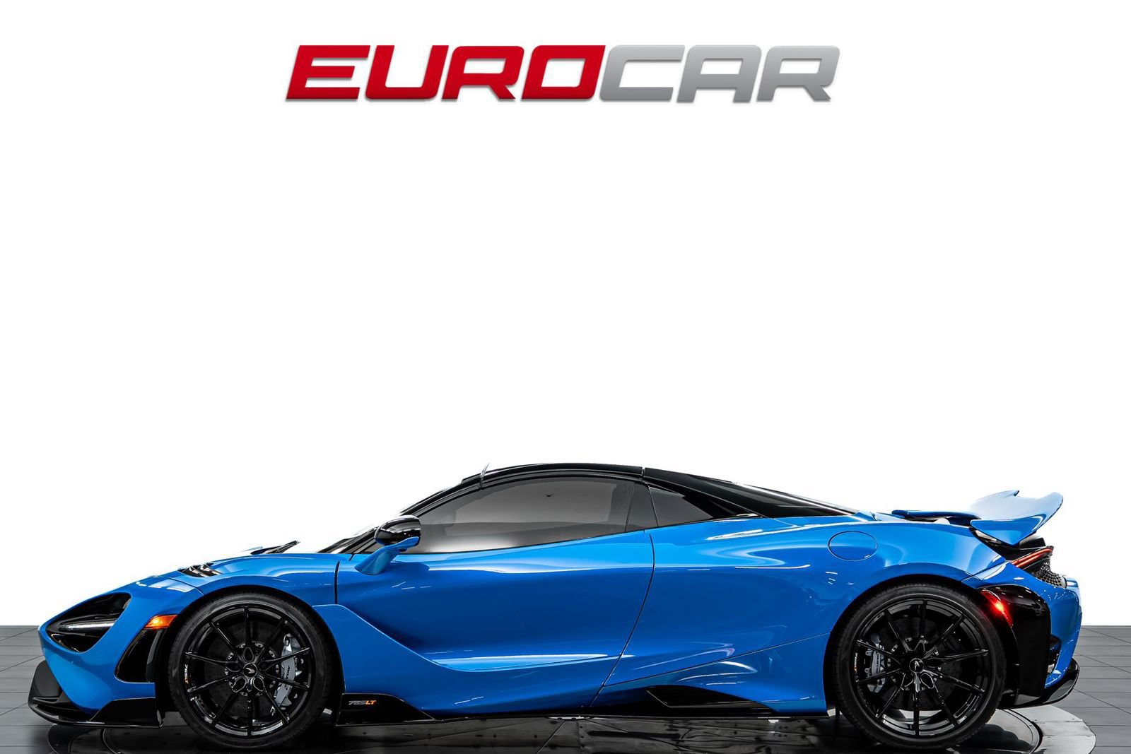 Used 2022 McLaren 765LT RWD image 3