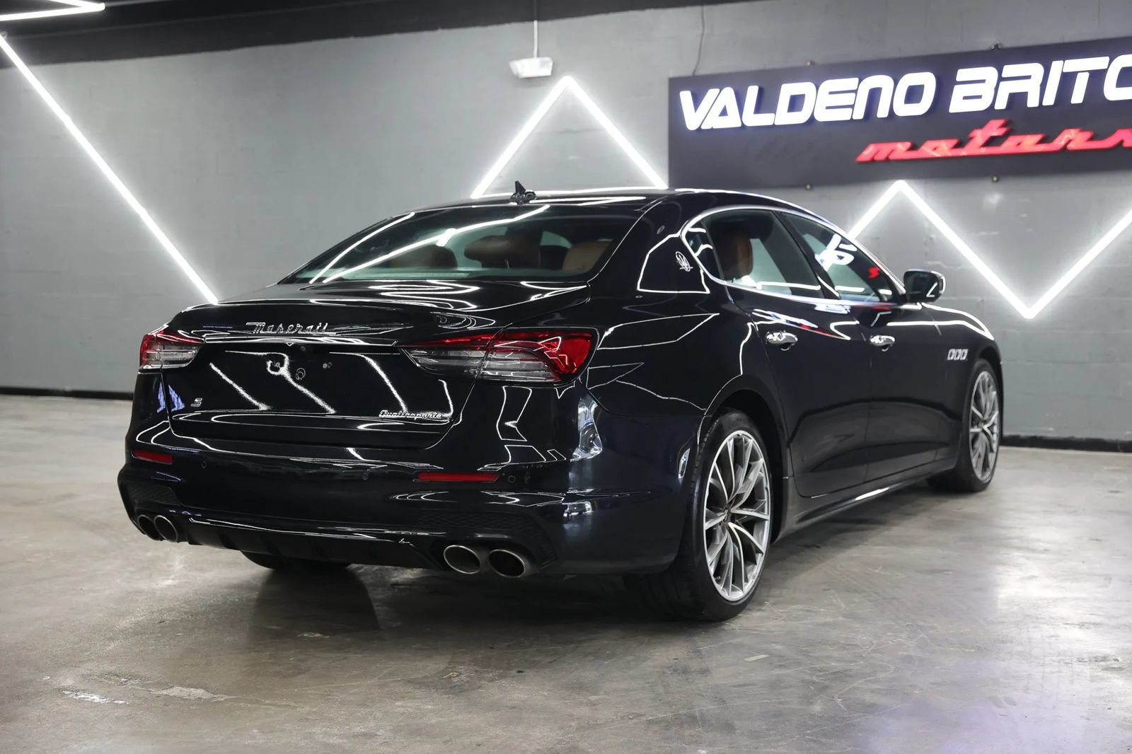 Used 2021 Maserati Quattroporte S RWD image 21