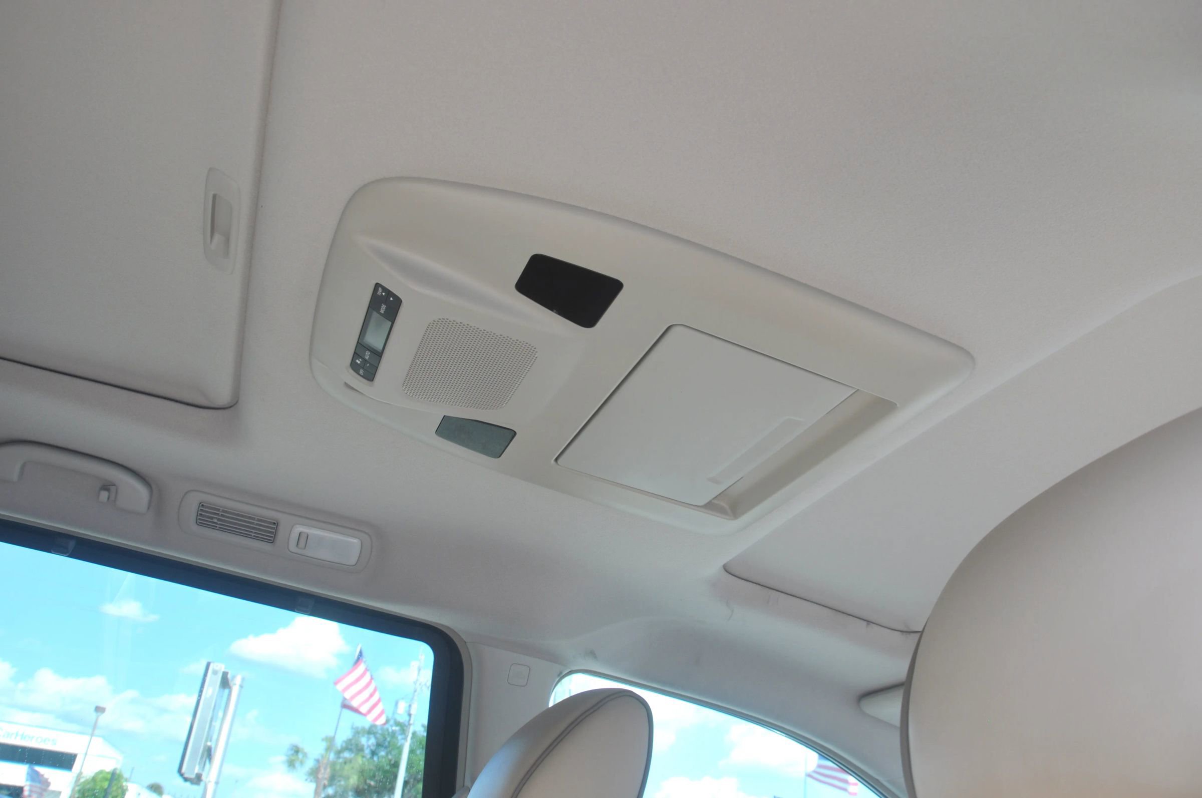 Used 2012 Nissan Quest LE w/ Value Cargo Pkg image 21