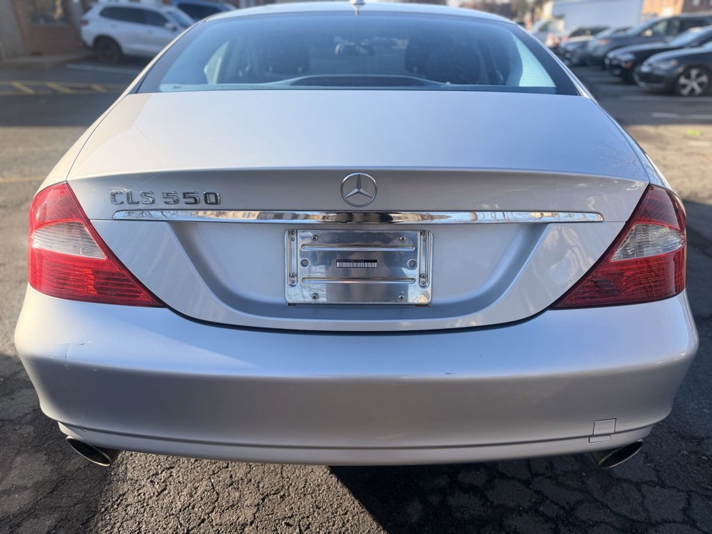 Used 2008 Mercedes-Benz CLS 550 image 7