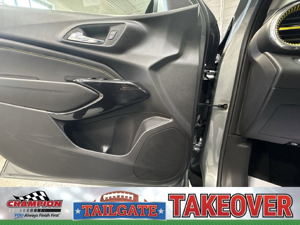 Certified 2024 Chevrolet Trax LT FWD image 32
