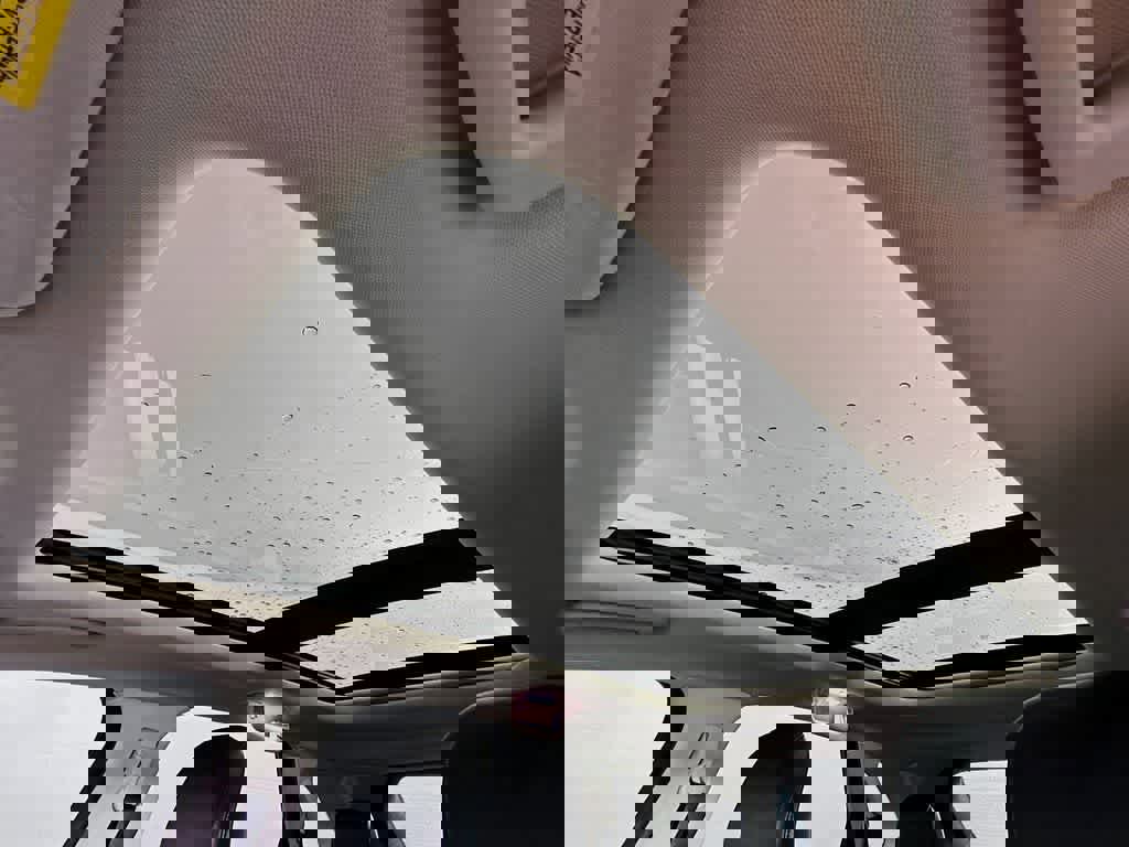 Certified 2018 Ford Edge Titanium w/ Equipment Group 301A image 31