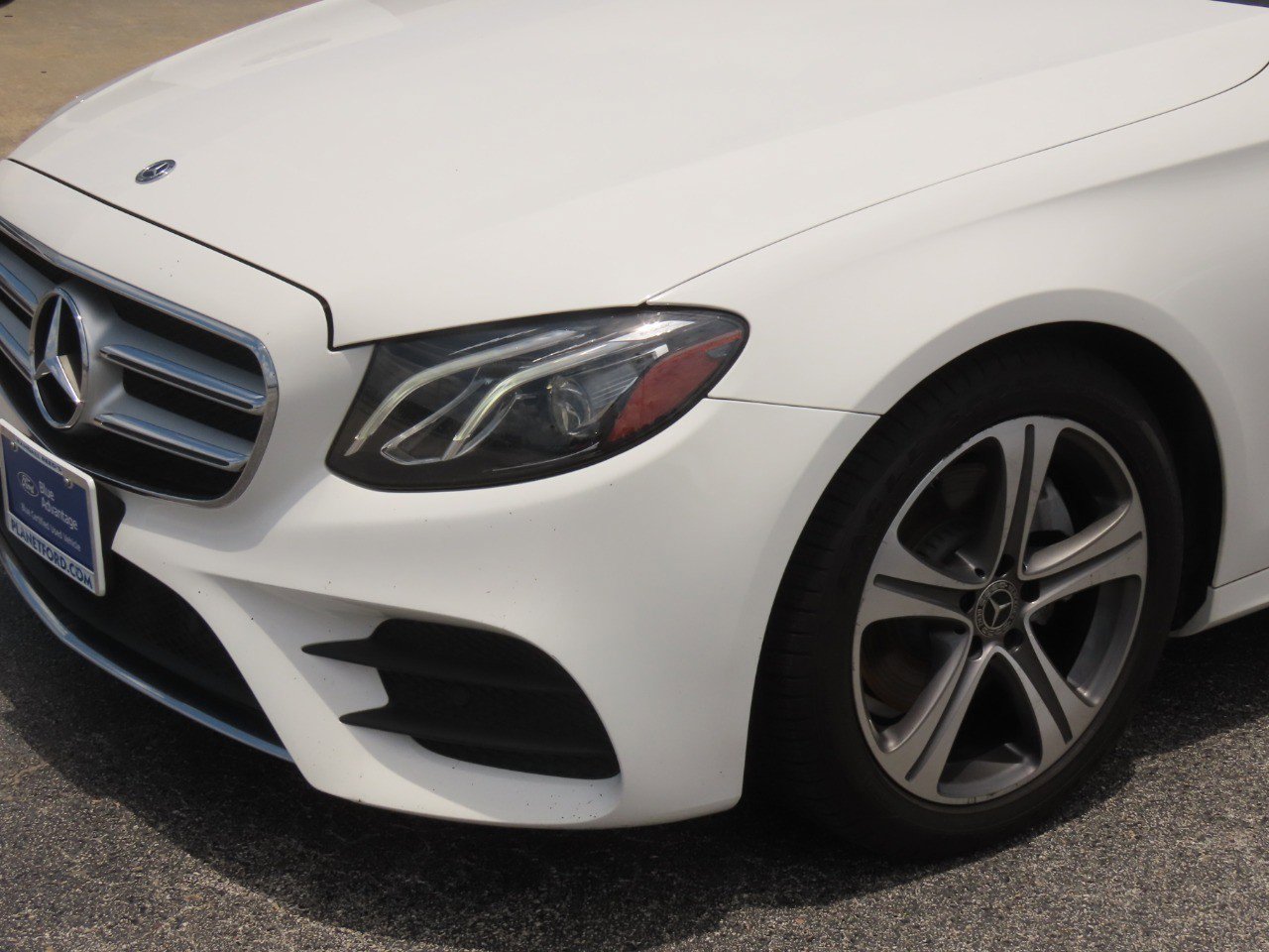 Used 2019 Mercedes-Benz E 300 image 3