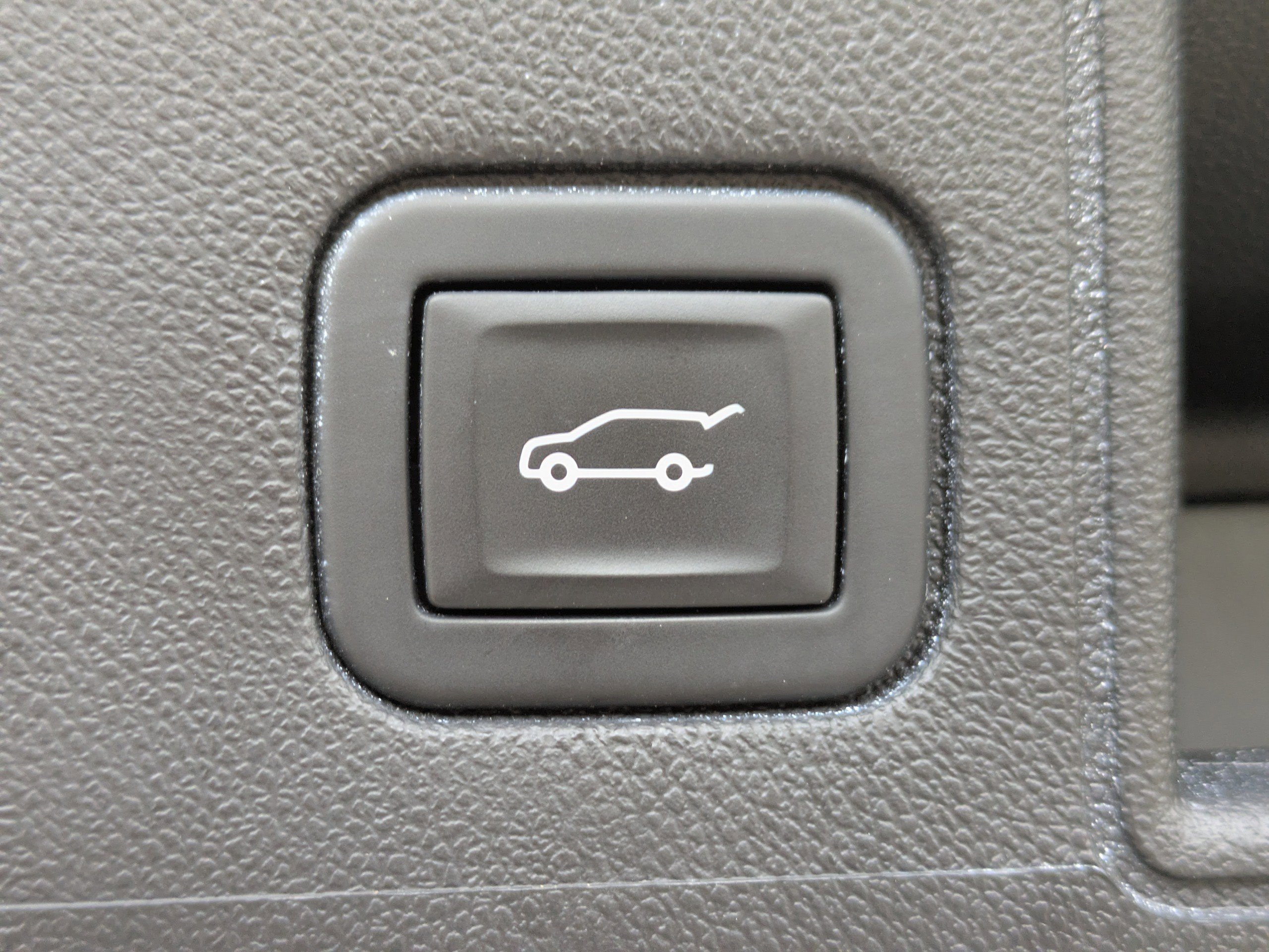 Used 2023 GMC Terrain SLT image 14