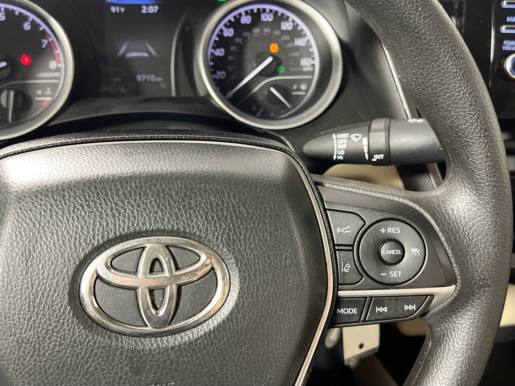 Used 2024 Toyota Camry LE FWD image 20
