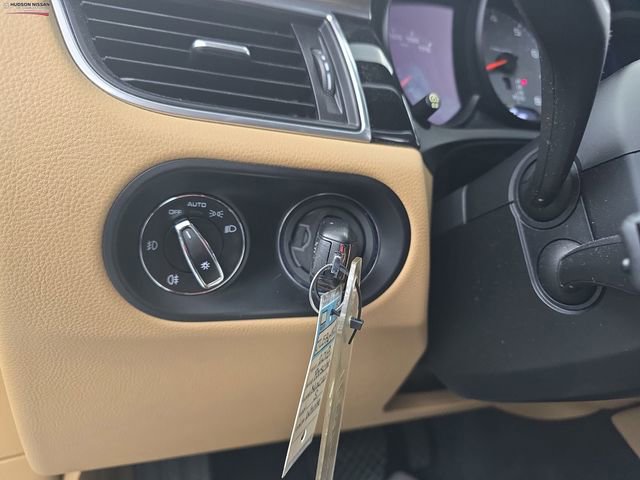 Used 2018 Porsche Macan S image 41