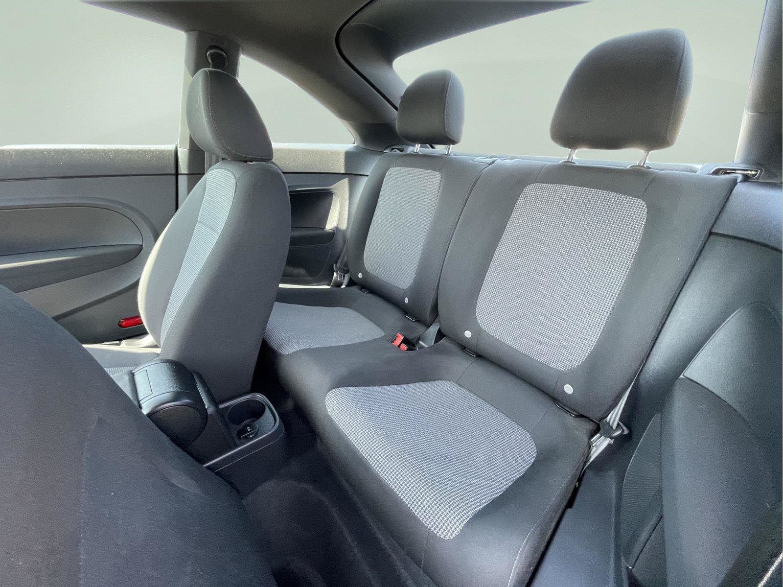 Used 2018 Volkswagen Beetle 2.0T FWD image 17