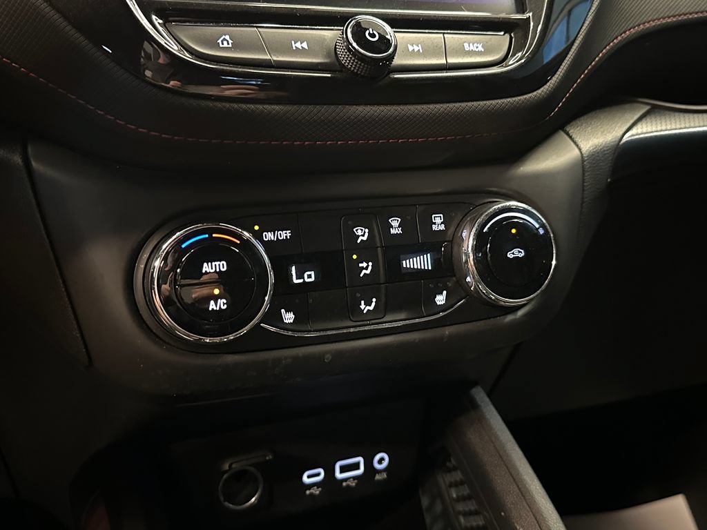 Used 2022 Chevrolet TrailBlazer RS w/ Convenience Package FWD image 15