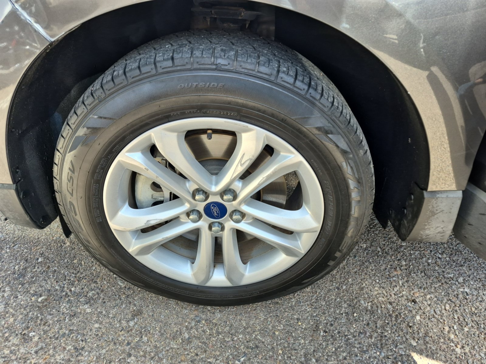 Used 2019 Ford Edge SEL w/ Equipment Group 201A AWD/4WD image 25