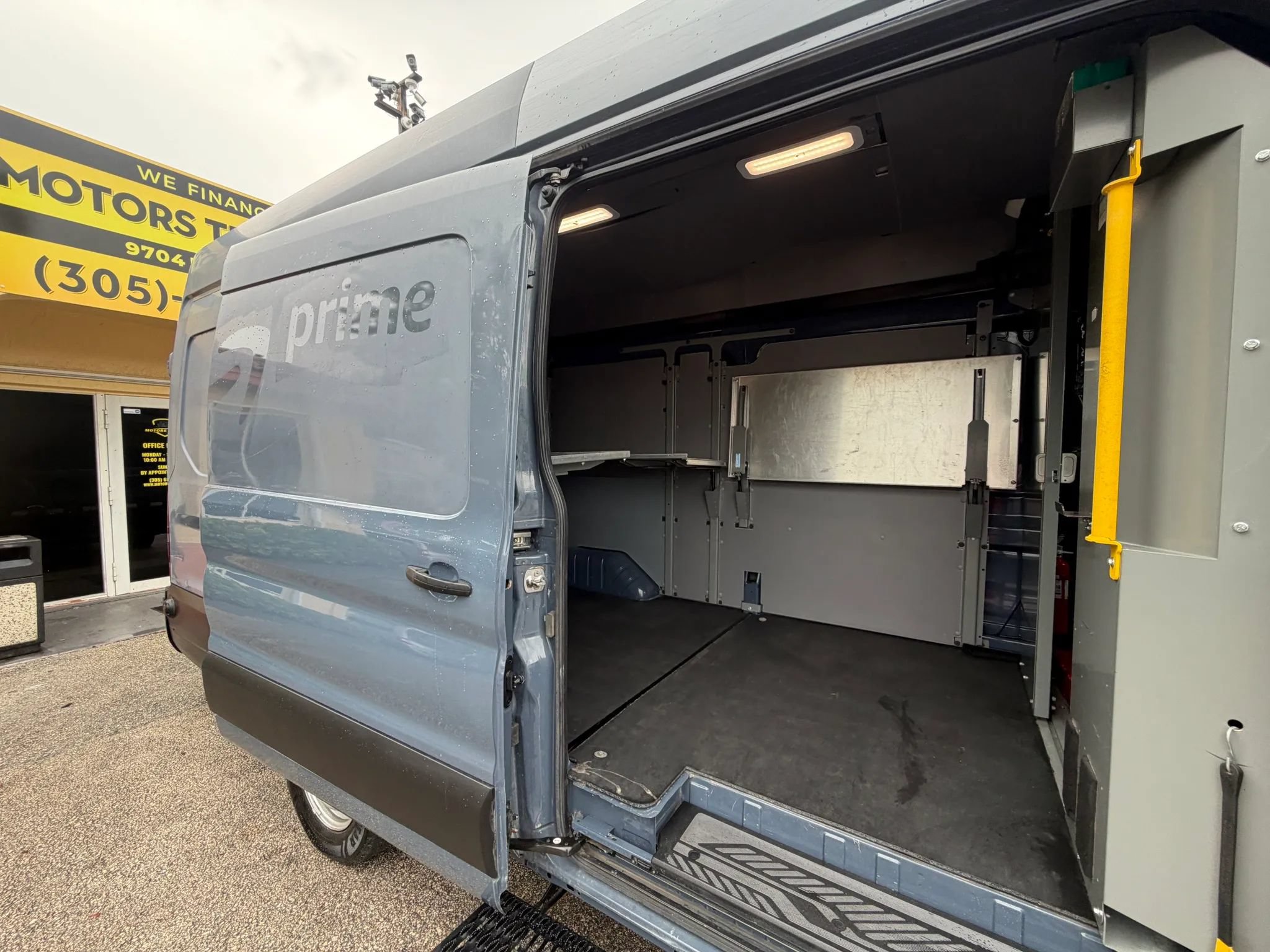 Used 2020 Ford Transit 250 148 High Roof Extended RWD image 7