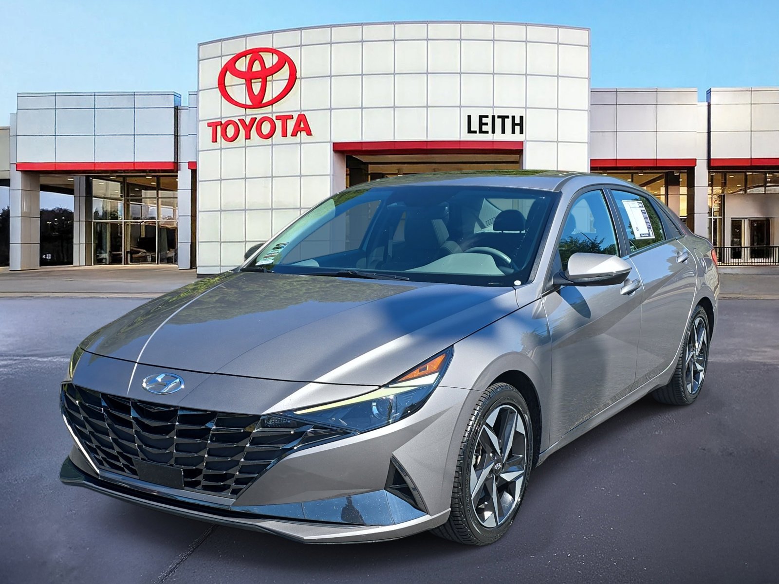 Used 2022 Hyundai Elantra SEL w/ Convenience + Premium Package